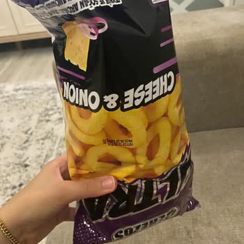 Aldığım Çerezos'un İçinden Farklı Cips Çıktı, Güvenim Sarsıldı