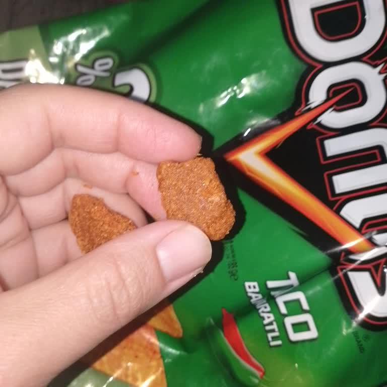Doritos Cipsin İçinden Taş Gibi Sert Bir Madde Çıktı