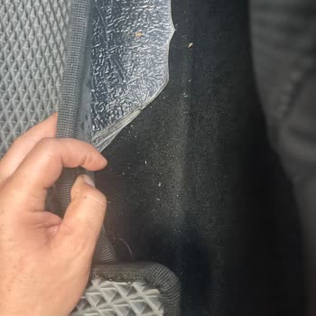 Carwax Yüksek Ücretli Araç Temizliğinde Yoğun Koku ve Yetersiz Hizmet Deneyimi