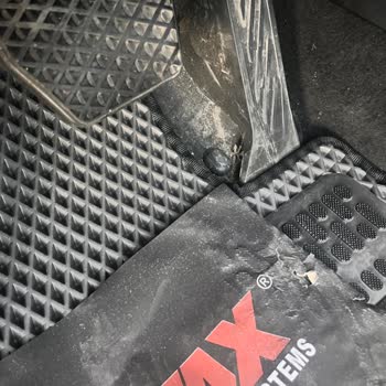 Carwax Yüksek Ücretli Araç Temizliğinde Yoğun Koku ve Yetersiz Hizmet Deneyimi