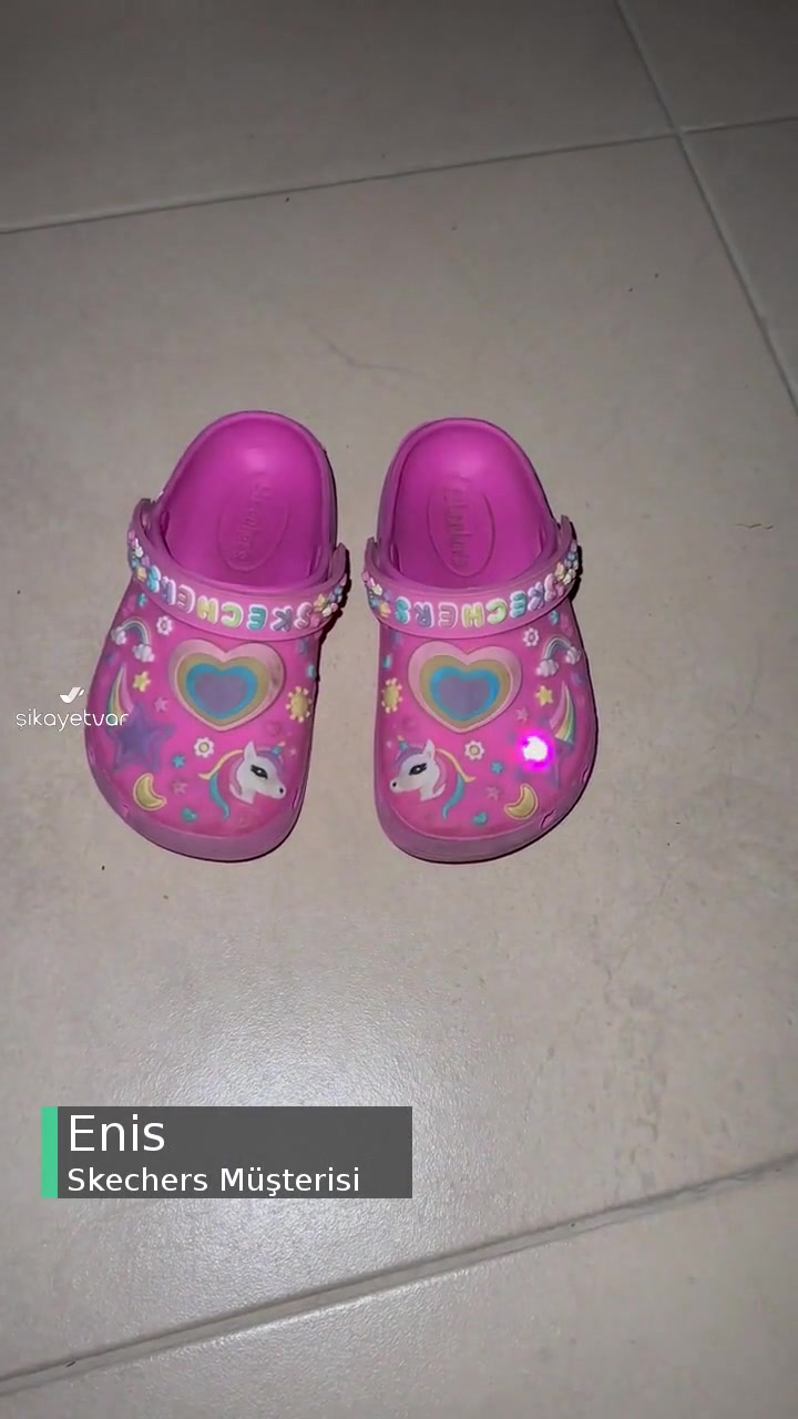 Skechers Işıklı Terlik Devamlı Yanıyor videonun kapak resmi