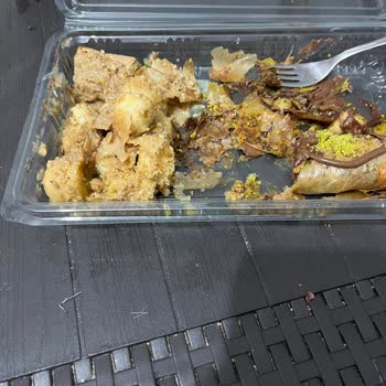 Diyar Burma Künefe (Karaman) Tatlıdan Zımba Teli Çıktı