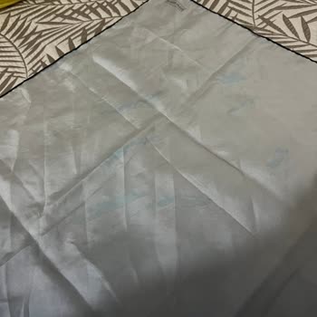 Yıkama Sonrası Solan Eşarp İçin Değişim Ve İade Talebi