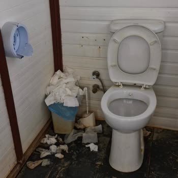 Yüksek Ücret, Hijyen Sorunları Ve Ek Ödemelerle Mağduriyet Yaşadık