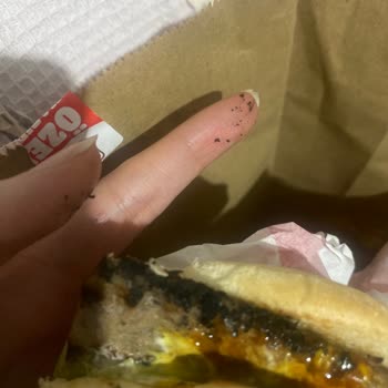 Hamburgerde Kömür Parçası Şoku: Kontrolsüz Ve Sorumsuz Hizmet