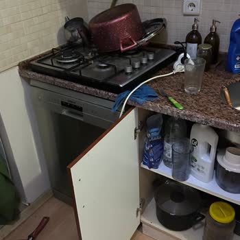 Düdüklü Tencere Patladı, Ciddi Yaralanma Ve Büyük Tehlike Yaşadık