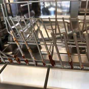 Bulaşık Makinesi Sepeti Paslandı Ve Telleri Koptu Mağduriyetimin Giderilmesini İstiyorum