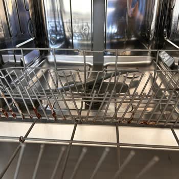 Bulaşık Makinesi Sepeti Paslandı Ve Telleri Koptu Mağduriyetimin Giderilmesini İstiyorum