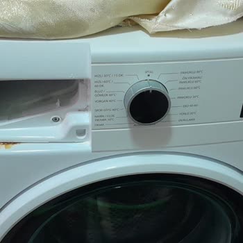 Regal Çamaşır Makinesinde Paslanma Ve İlgisiz Servis!