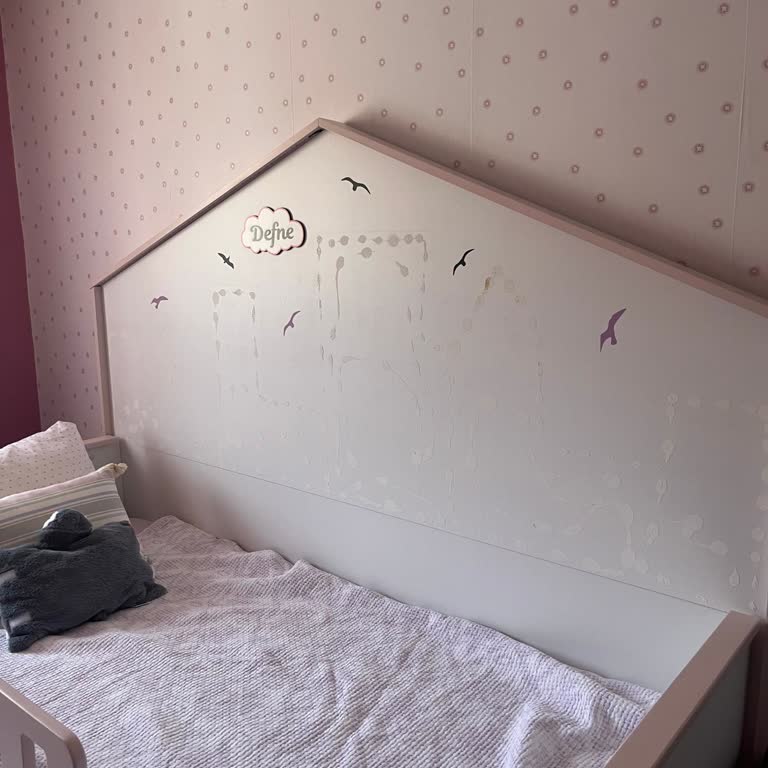 Çocuk Karyolası Paneli Düşmesine Duyarsız Yaklaşım