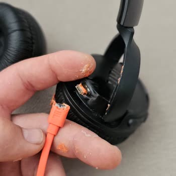 JBL Orijinal Şarj Kablosu Yangın Tehlikesi Oluşturdu