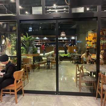 Otomatik Kapı Nedeniyle Çocuğum Yaralandı, Personel Ve İşletme Sahibi İlgisiz Davrandı