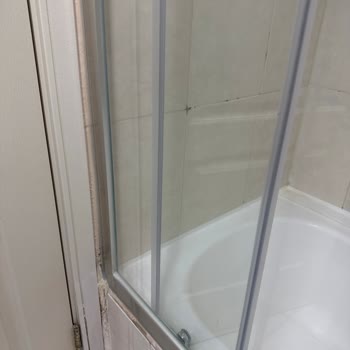 Otelin Kalabalığı Ve Eski Odaları Konaklama Deneyimini Olumsuz Etkiliyor