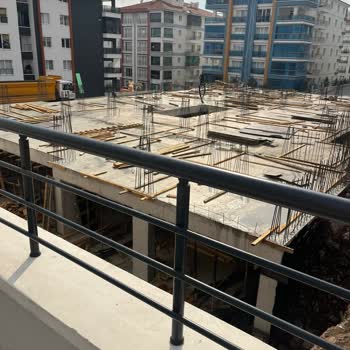 İnşaatta Güvenlik Önlemi Yok, Çevre Ve Çocuklar Risk Altında