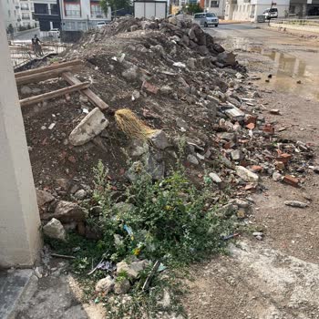 İnşaatta Güvenlik Önlemi Yok, Çevre Ve Çocuklar Risk Altında