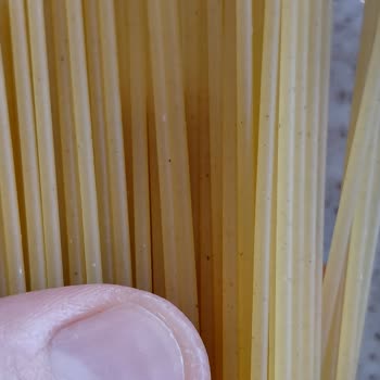 Tarım Kredi Makarna İçinden Çıkan Siyahlıklar