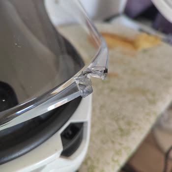 AGV K6S Kaskta Vizörün Kolayca Kapanması Ve Garanti Sürecindeki Memnuniyetsizlik