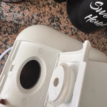 Kiwi Home Bebek Buharlı Pişirme Makinesinde Kararma ve Kötü Koku Sorunu Yaşadık