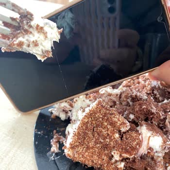 Lüks Pastaneleri Bayat Pasta Ve İade Sorunu Yaşadık