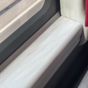 Kötü Temizlik Ve Bakımsız Araçla Rahatsız Edici Yolculuk Deneyimi