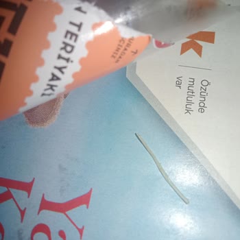 Dardanel Onigiri'den Kılçık Ve Bayat Yosun Şikayeti