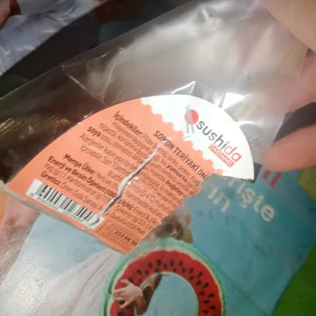 Dardanel Onigiri'den Kılçık Ve Bayat Yosun Şikayeti