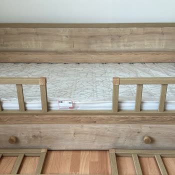 Çilek Mobilya'dan Aldığım Üründe Renk Farkı Ve Malzeme Tutarsızlığı