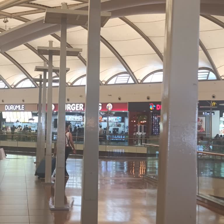 Burger King Şubesinde Saygısız Müdür Ve İçecek Sorunu Mağduriyeti