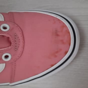 Yeni Alınan Vans Ayakkabının Rengi Paslandı İade Talebim Reddedildi