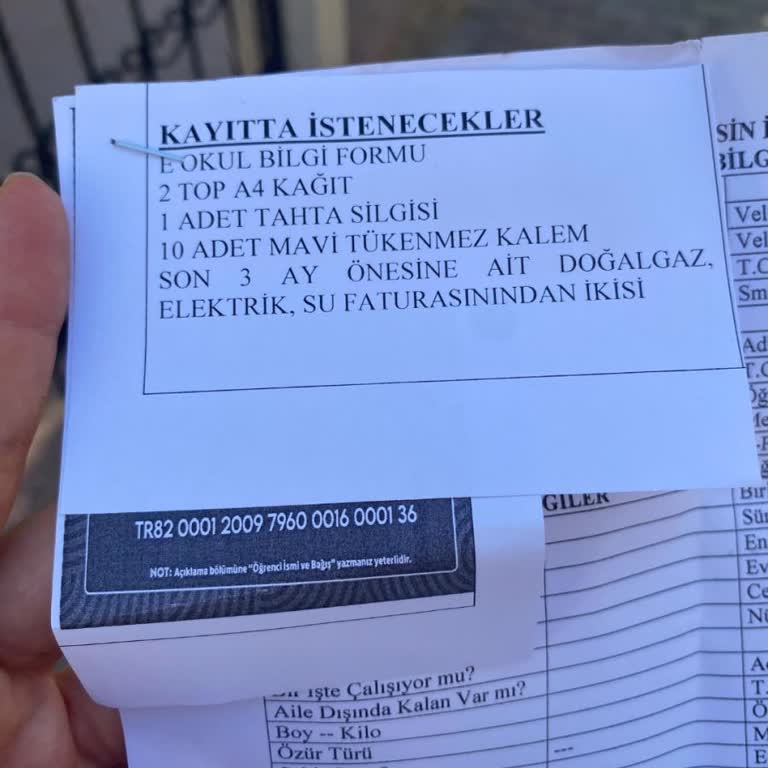 Devlet Okulunda Kayıt İçin Fazla Kırtasiye Malzemesi İstenmesi