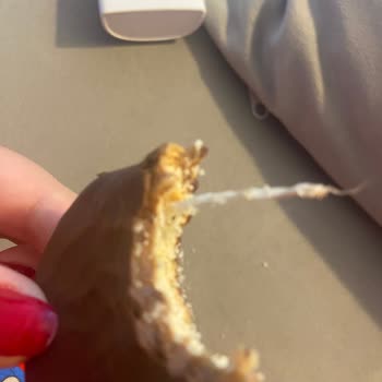 Karmen Marka Bisküvinin İçinden Kalın İp Çıkması Ve Sağlık Endişesi