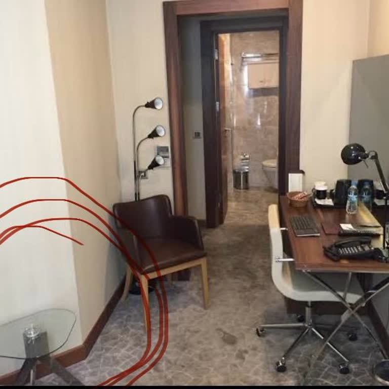 Otelin Cam Sehpa Ücreti Ve Müşteri Yaklaşımı Hayal Kırıklığı Yarattı