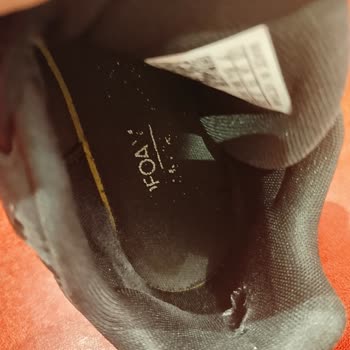 Deichmann Az Kullanılan Adidas Ayakkabıda Topuk Deformasyonu Ve İade Sorunu