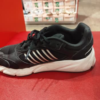 Deichmann Az Kullanılan Adidas Ayakkabıda Topuk Deformasyonu Ve İade Sorunu