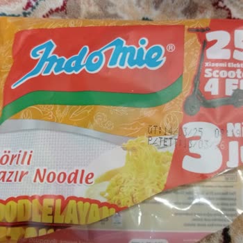 Aldığım Noodle'ın İçinden Böcek Çıktı, Sağlığım Tehlikeye Girdi