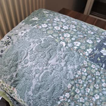 Yıkamada Renk Atan Yatak Örtüsü Hayal Kırıklığı