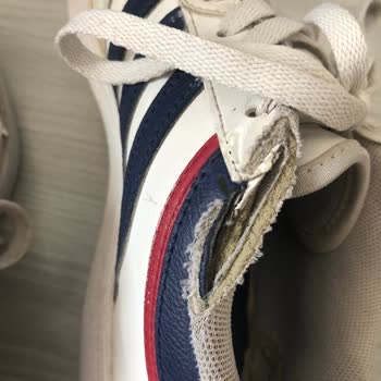 Adidas Sneaker Kısa Sürede Yırtıldı, Garanti Sorunu Yaşadım