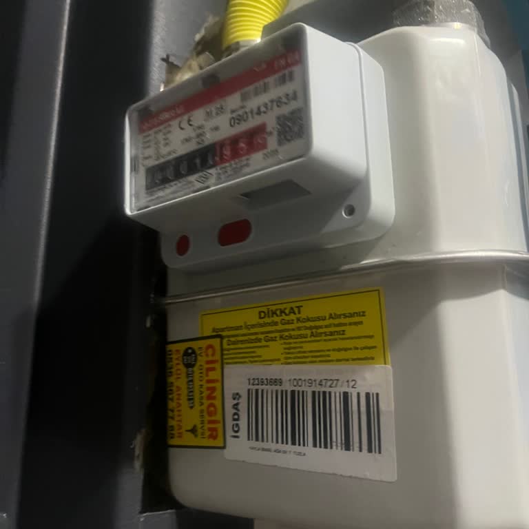 Evimizin Kapısı Kesilerek Sayaç Takıldı, Güvenliğimiz Tehlikede!