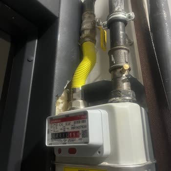 Evimizin Kapısı Kesilerek Sayaç Takıldı, Güvenliğimiz Tehlikede!