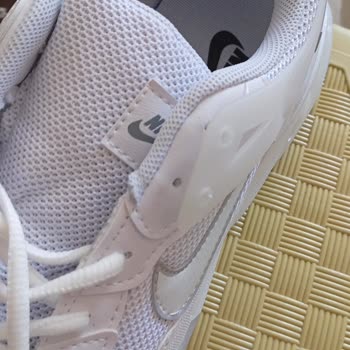 Spor Ayakkabı Dünyası Defolu Kusurlu Gönderi Yaptı