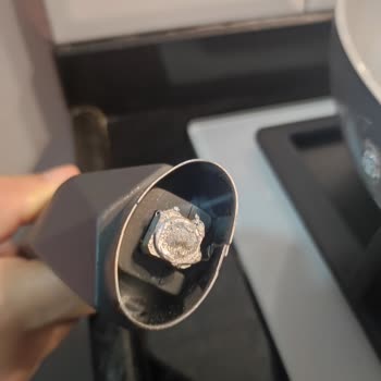 Aldığım Tavanın Sapı Kırıldı, Yapışmaz Özelliği Yok