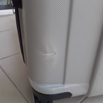 Yeni Alınan Valizim Uçuş Sonrası Hasar Gördü