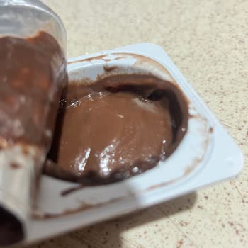 Taze Olması Gereken Pudingten Küf Ve Koku Şoku!