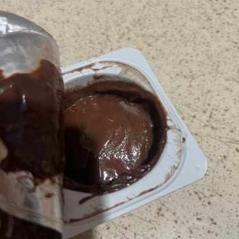 Taze Olması Gereken Pudingten Küf Ve Koku Şoku!