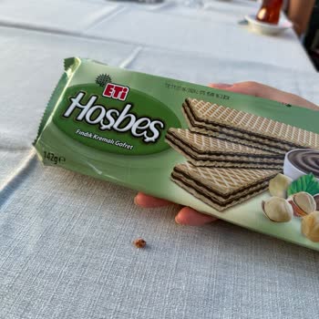 Hoşbeş Gofretin İçinden Taş Çıktı, Dişim Ağrıdı