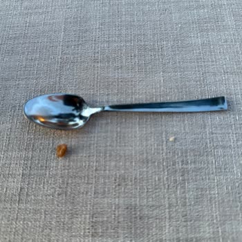 Hoşbeş Gofretin İçinden Taş Çıktı, Dişim Ağrıdı