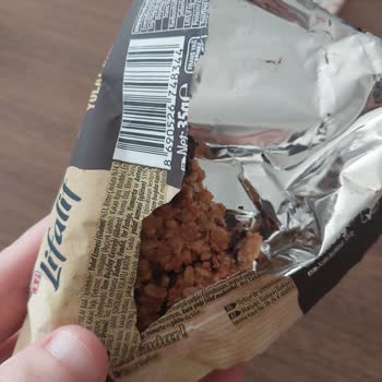 Eti Lifalif Yulaf Barında Canlı Kurtçuk Çıkması