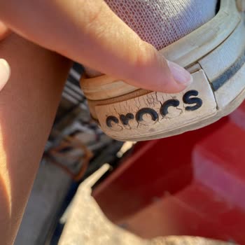 Yeni Alınan Terlik Kısa Sürede Yıprandı