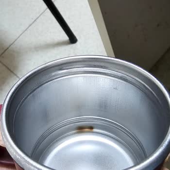 Yeni Alınan Termosta Paslanma Ve Yoğun Koku Şikayeti