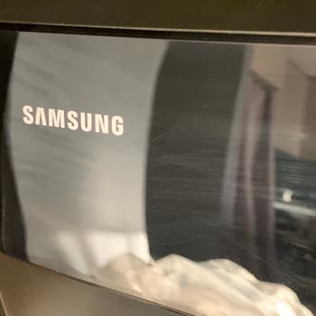 Samsung Sıfır Diye Satılan Çamaşır Makinesi Tozlu Ve Çizik Çıktı, İade Sürecinde Mağdur Edildim